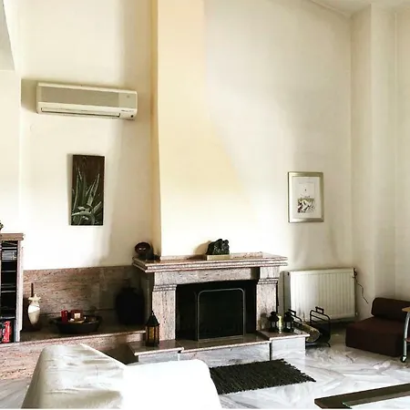 Bright & Spacious Seaview