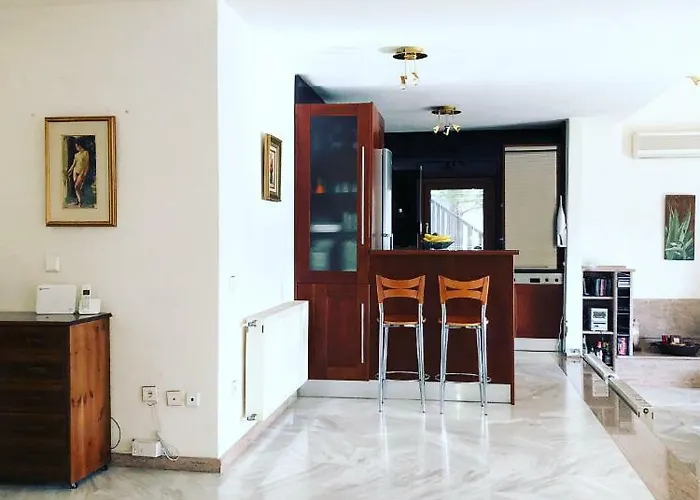 Bright & Spacious Seaview * סיווירי