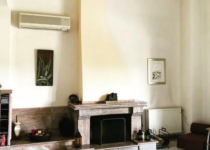 Bright & Spacious Seaview