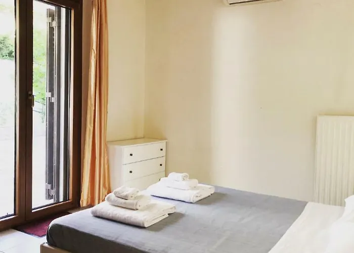 Bright & Spacious Seaview 시비리