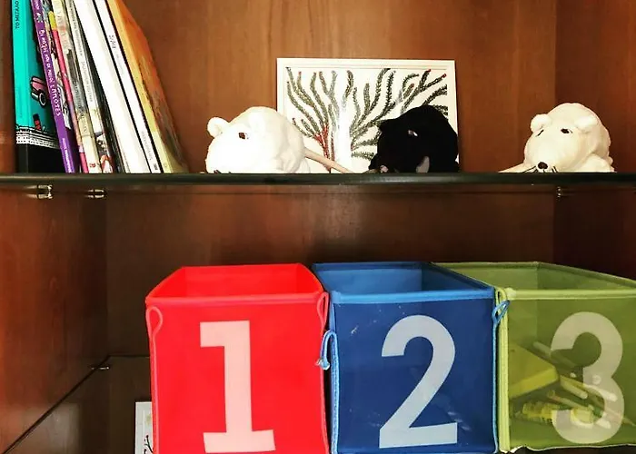 Bright & Spacious Seaview