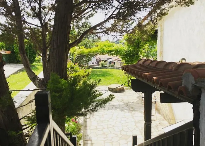 Bright & Spacious Seaview *