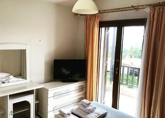 Bright & Spacious Seaview シビリ